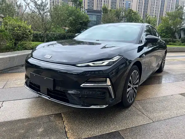 Geely Galaxy Starshine 8 2025