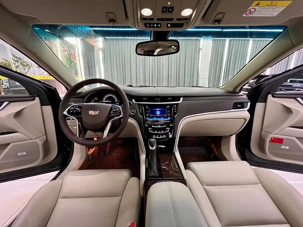 Cadillac XTS 2017 — фото 16