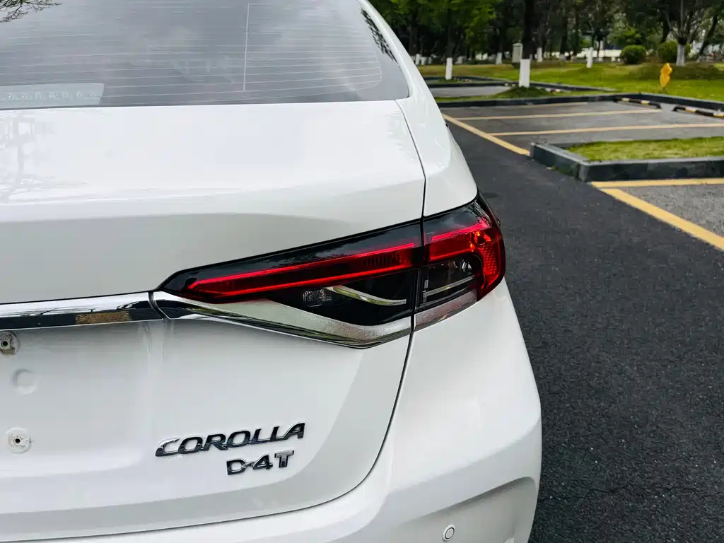 Toyota Corolla 2020 — фото 18