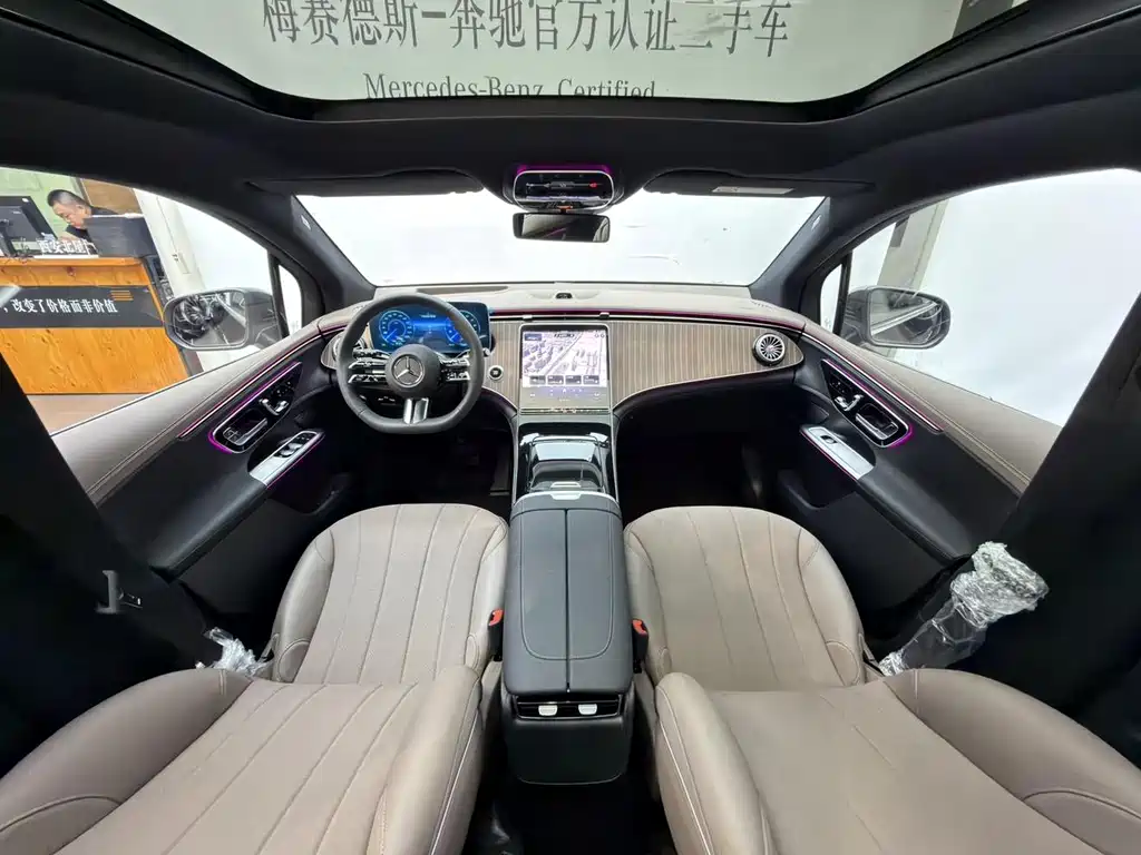 Mercedes-Benz EQE SUV 2025 — фото 10