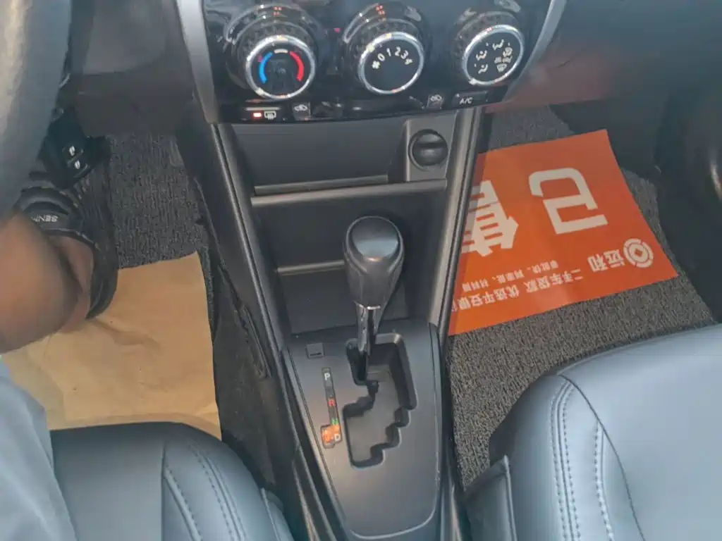 Toyota Yaris L 2019 — фото 14