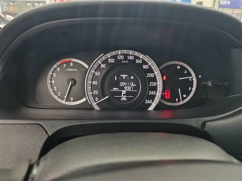 Honda Accord 2017 — фото 12