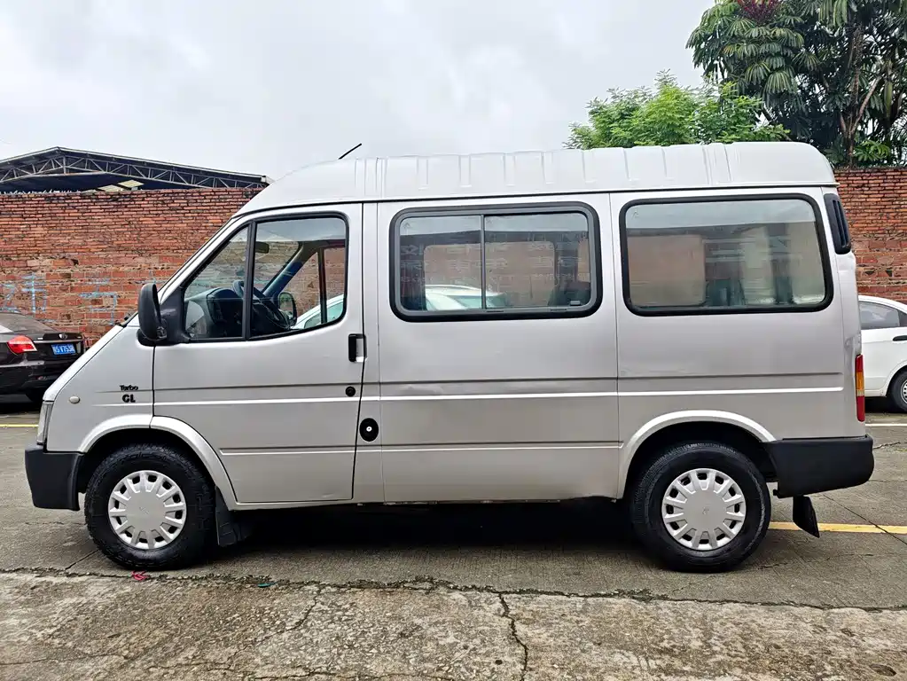 Ford Classic Transit 2015 — фото 7