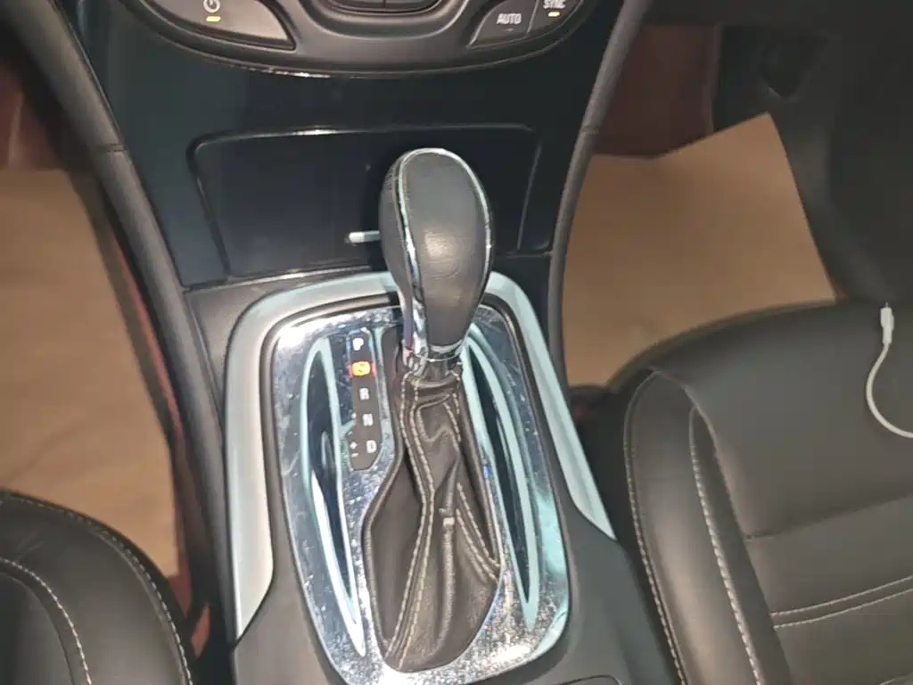 Buick Regal 2015 — фото 14