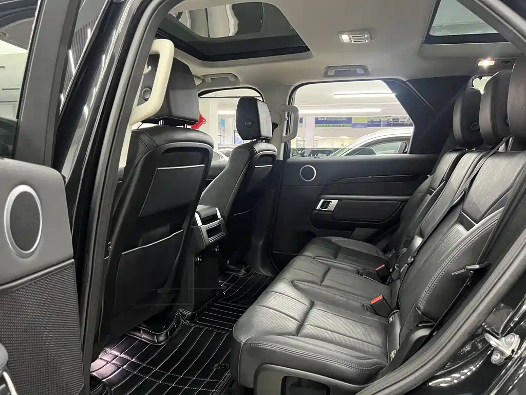 Land Rover Discovery 2018 — фото 10