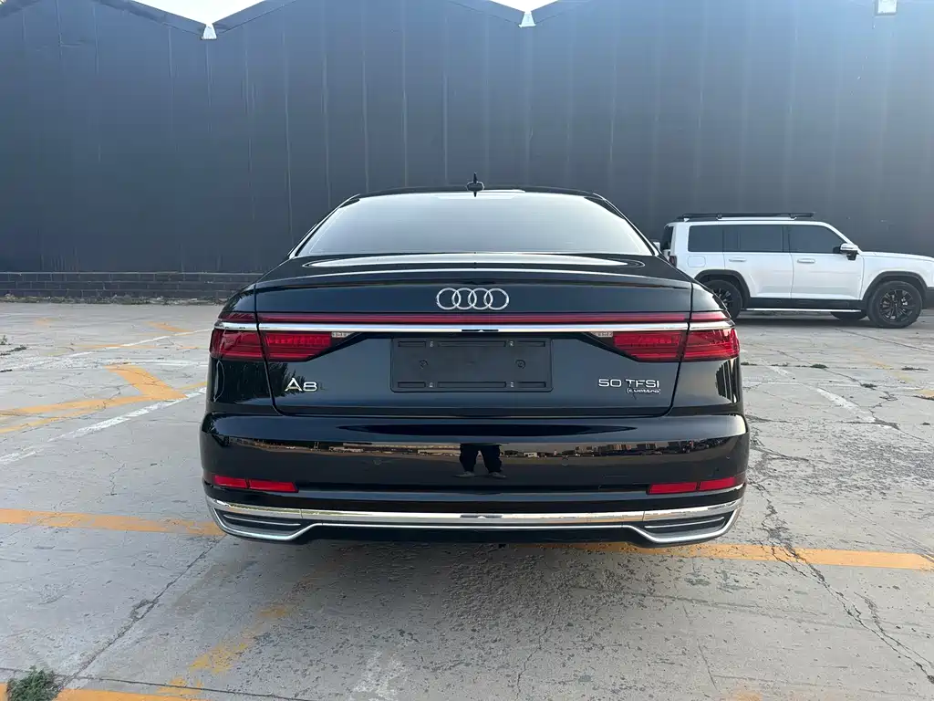 Audi A8 2019 — фото 11