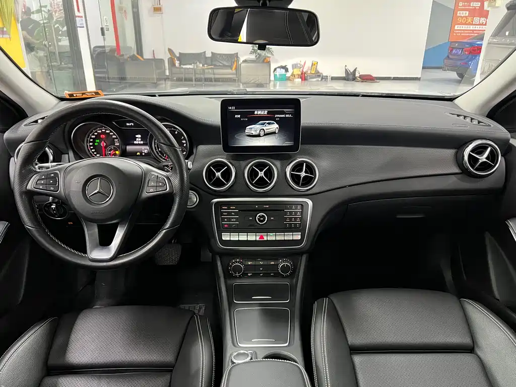 Mercedes-Benz GLA 2018 — фото 9