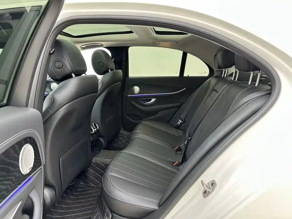 Mercedes-Benz E-Class 2024