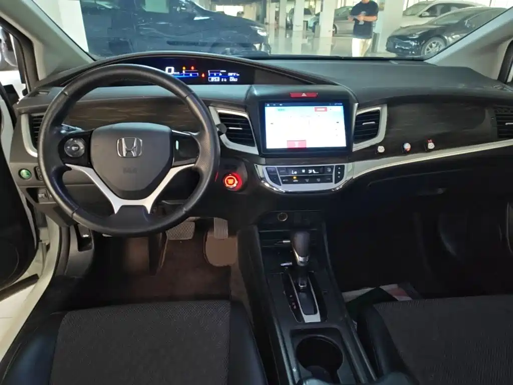Honda Jade 2018 — фото 10