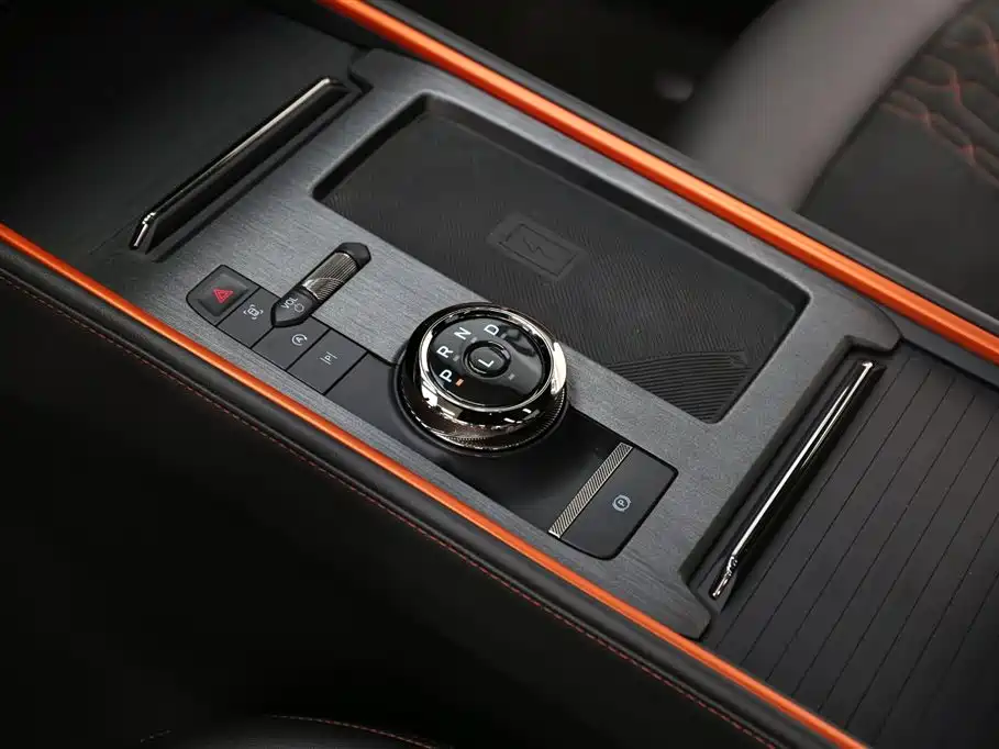 Ford EVOS 2022 — фото 12