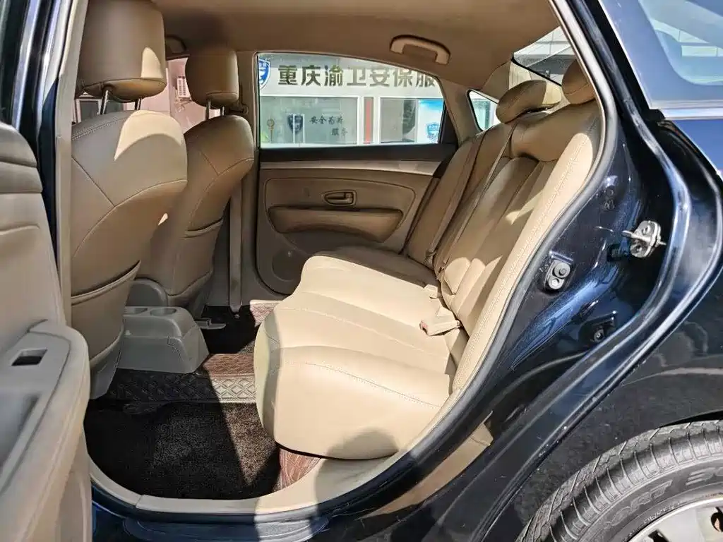Nissan Sylphy 2016 — фото 15