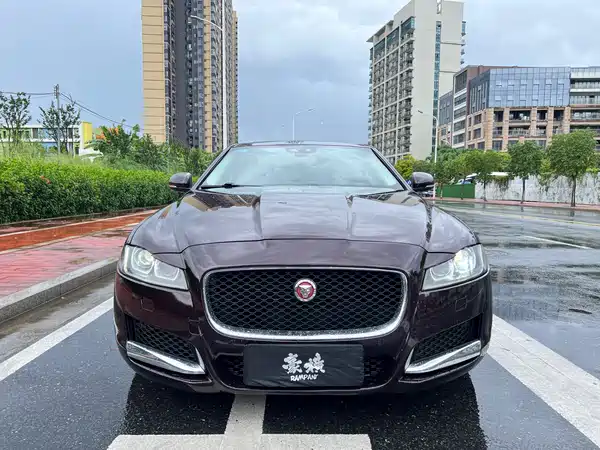 Jaguar XFL 2018