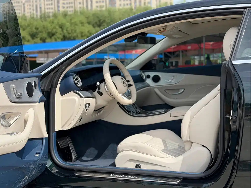 Mercedes-Benz E-Class 2022 — фото 10