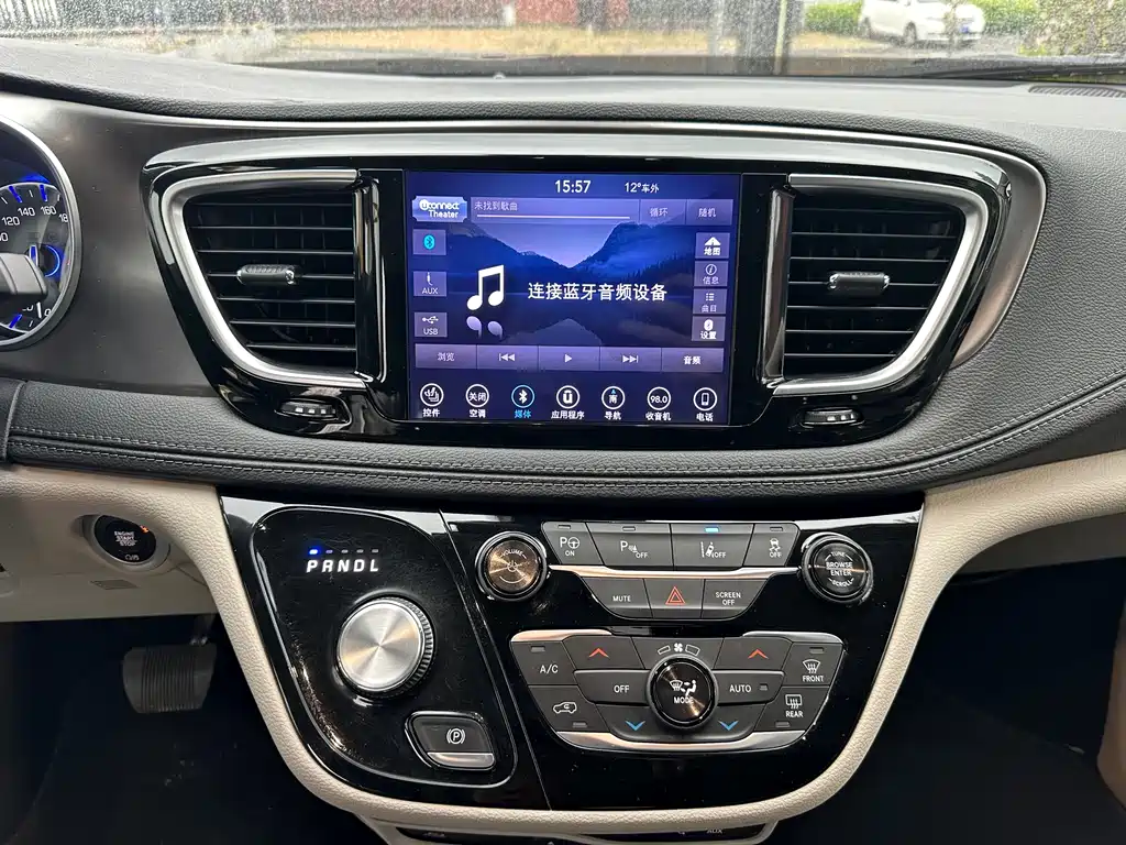 Chrysler Grand Voyager 2019 — фото 9