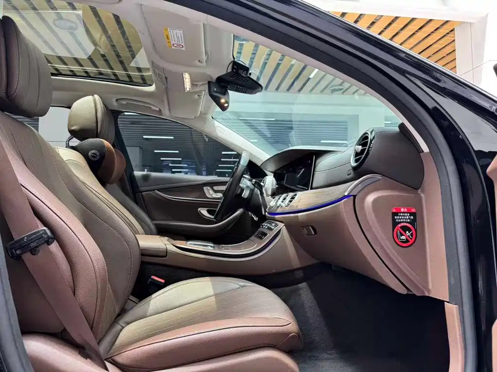 Mercedes-Benz E-Class 2023 — фото 23