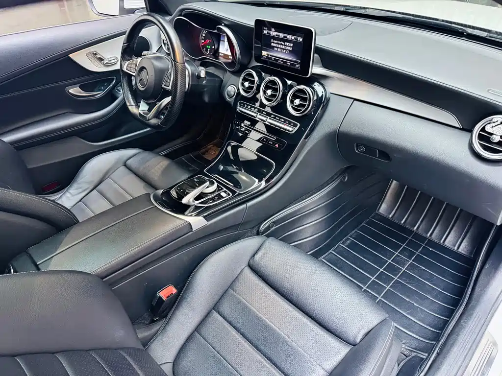 Mercedes-Benz C-Class 2018 — фото 12
