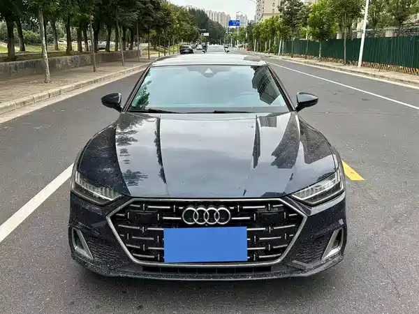 Audi A7L 2023