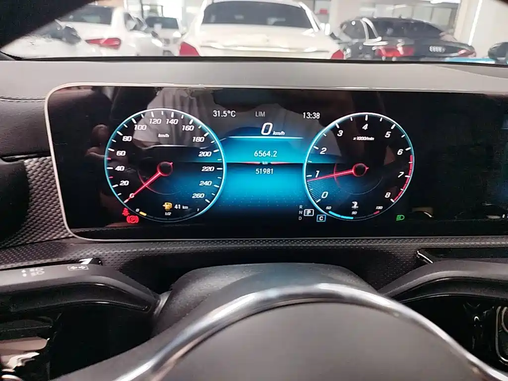 Mercedes-Benz A-Class 2020 — фото 18