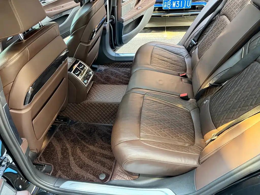 BMW 7 Series 2021 — фото 15