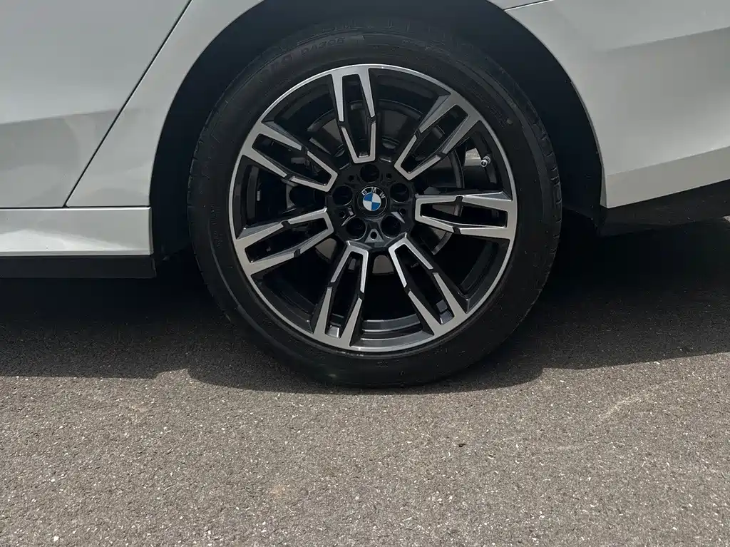 BMW 5 Series 2024