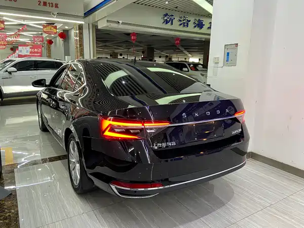 Skoda Superb 2022