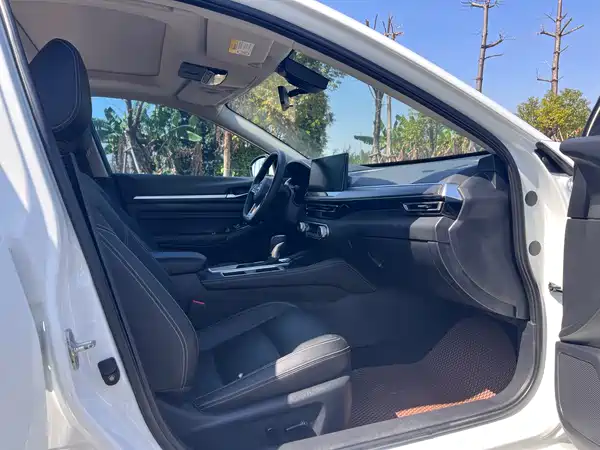 Nissan Teana 2023