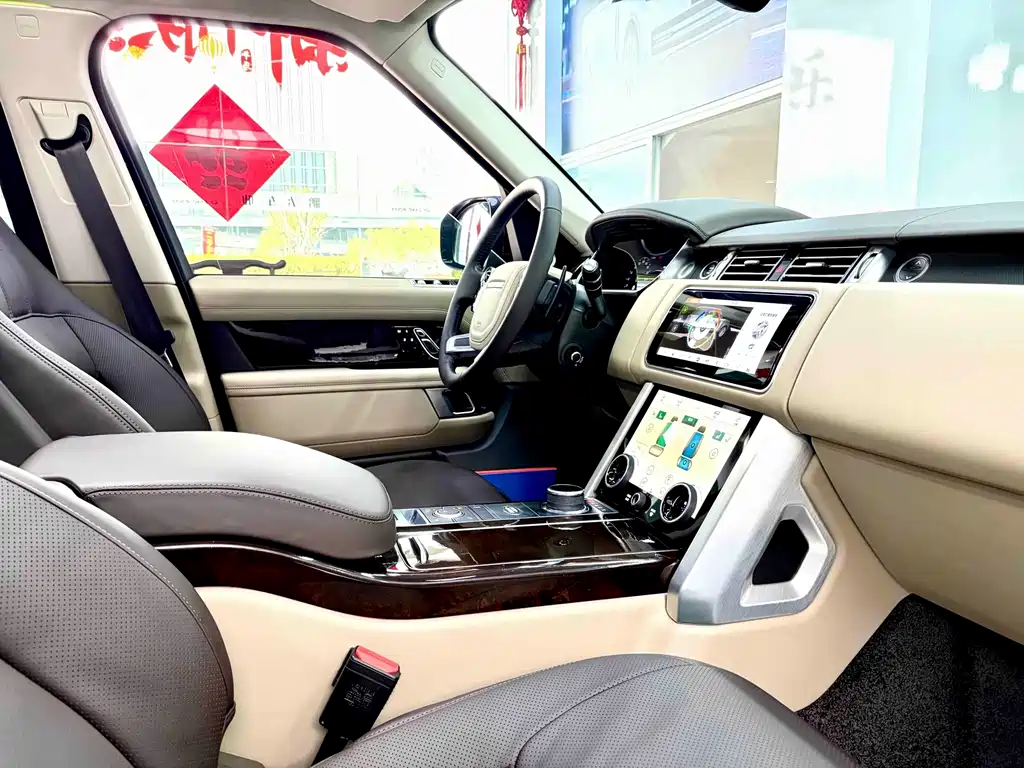 Land Rover Range Rover 2021 — фото 13