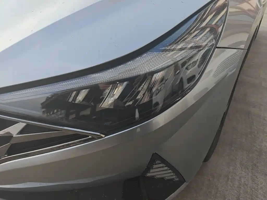 Hyundai Elantra 2023 — фото 24