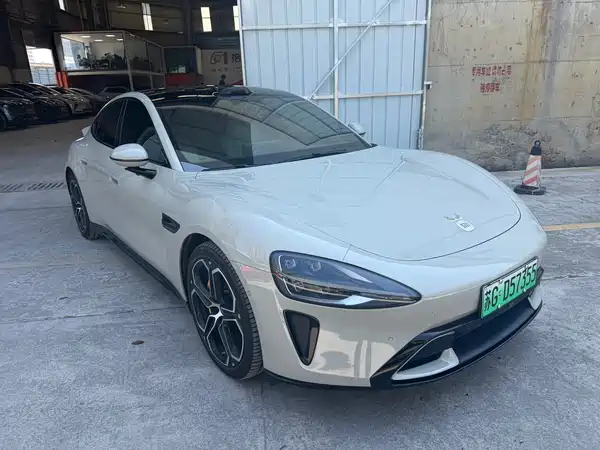 Xiaomi SU7 2024
