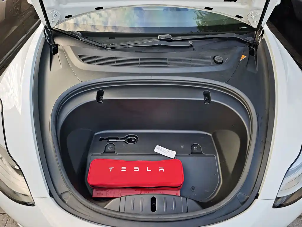 Tesla Model 3 2020 — фото 12