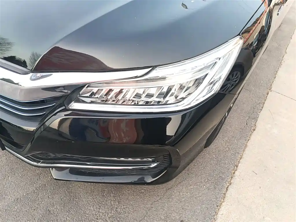 Honda Accord 2019 — фото 24