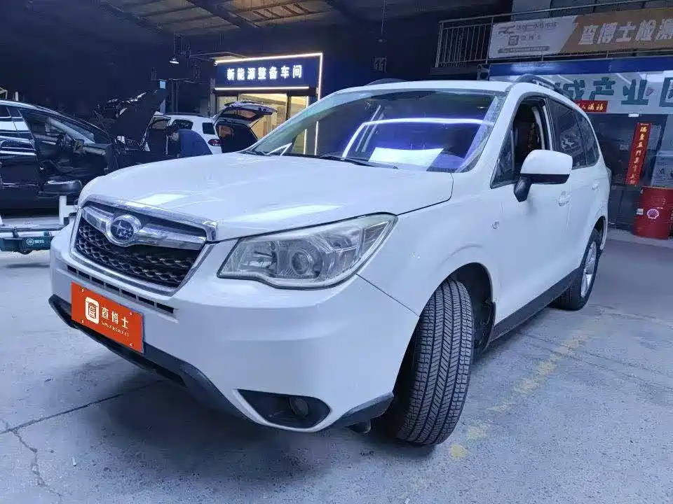 Subaru Forester 2014 — фото 1