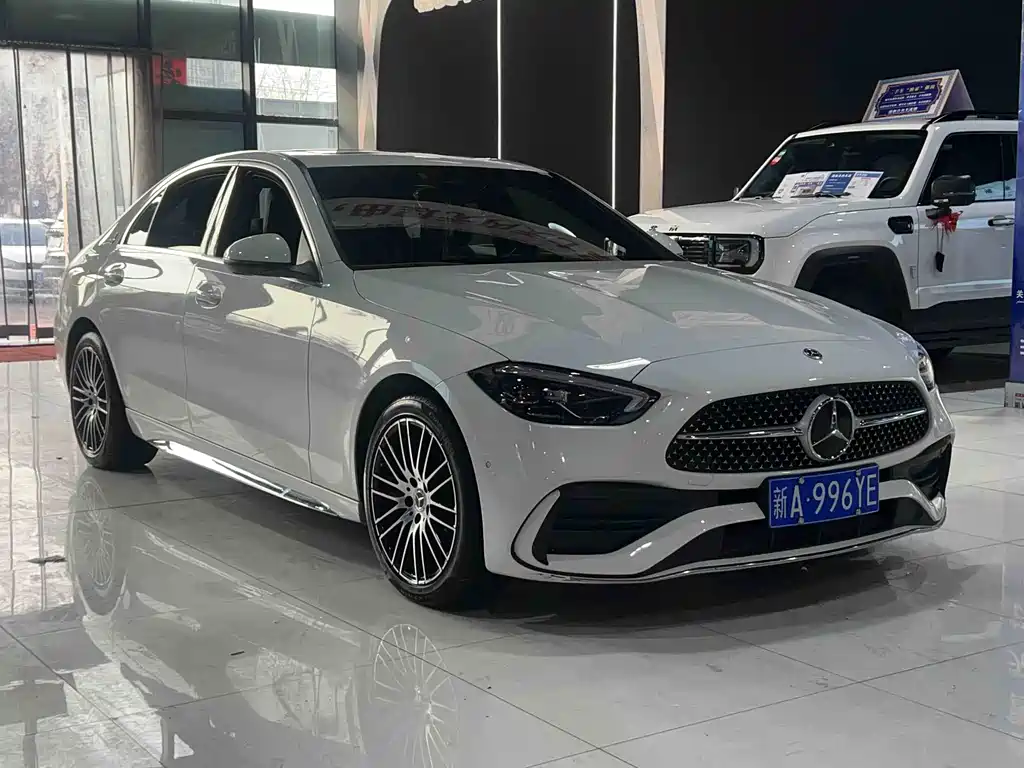 Mercedes-Benz C-Class 2023 — фото 3