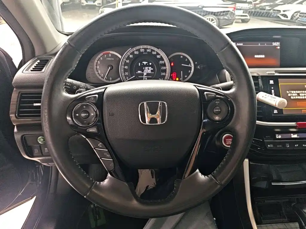 Honda Accord 2016 — фото 11
