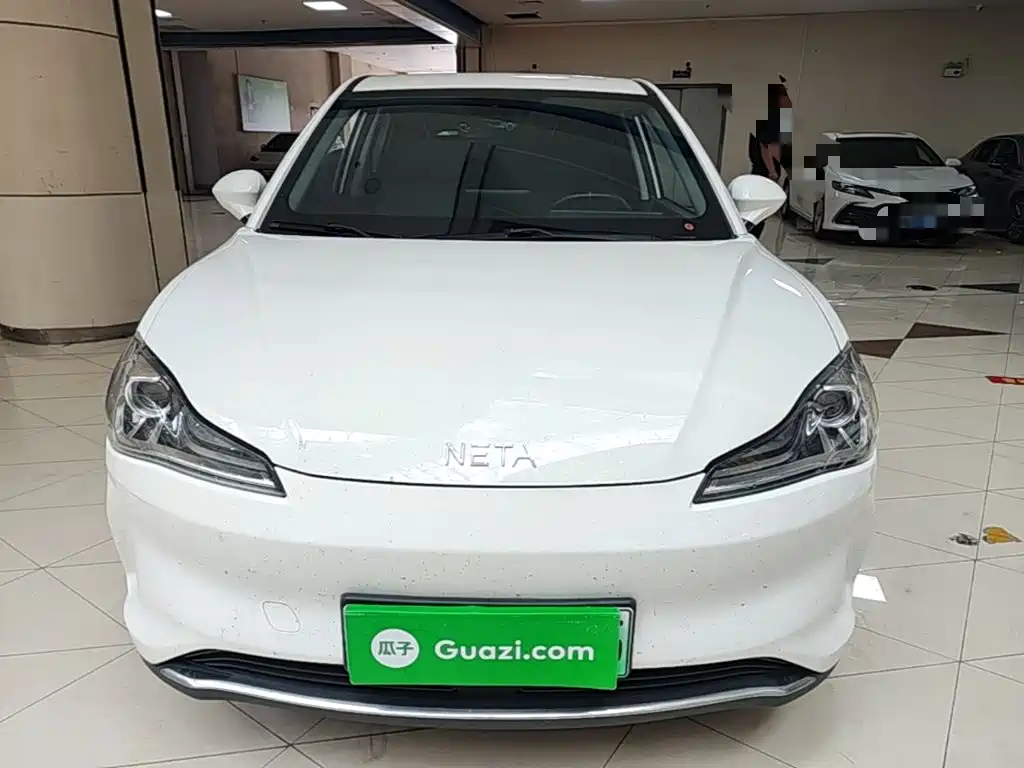 Neta V 2022