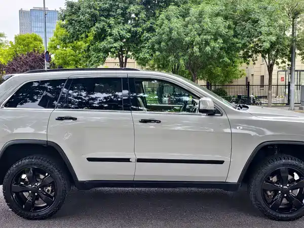 Jeep Grand Cherokee 2012