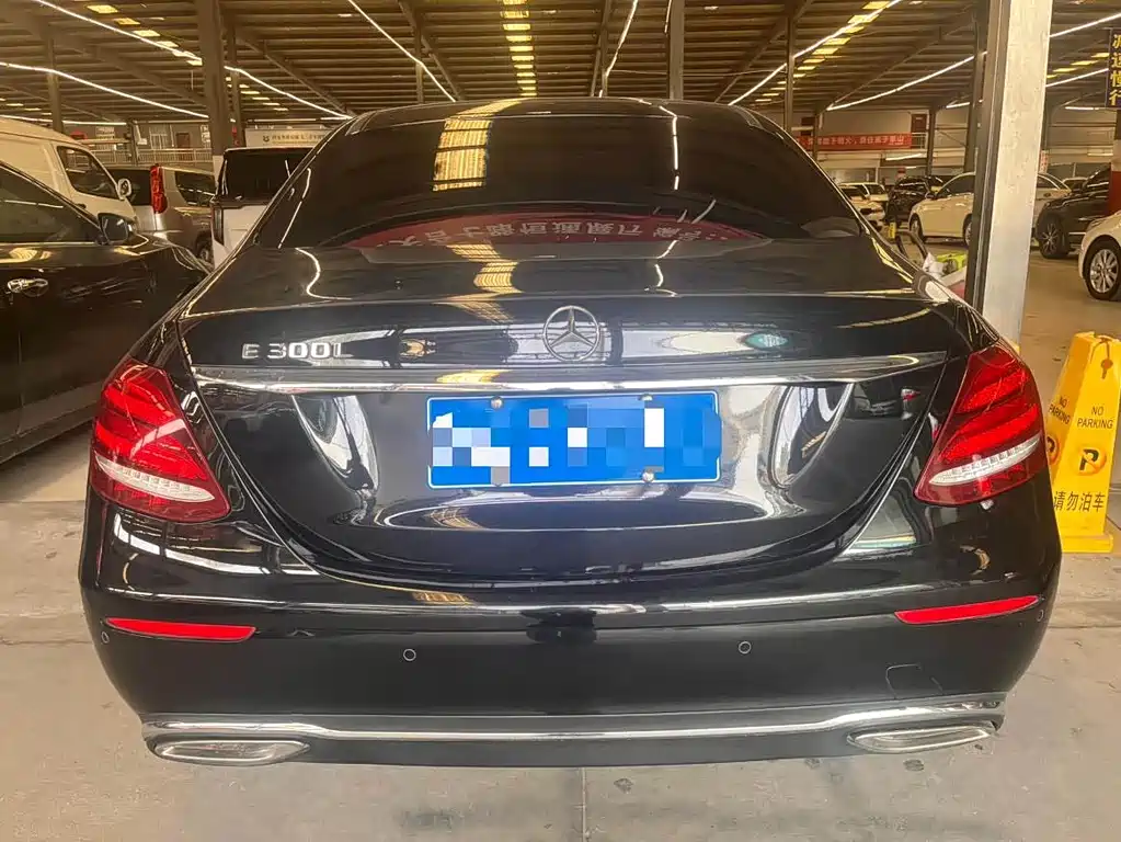 Mercedes-Benz E-Class 2020 — фото 11
