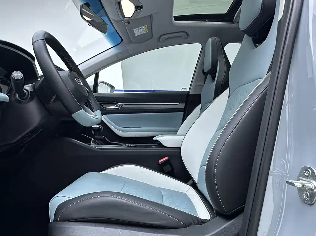 Geely Emgrand S 2023