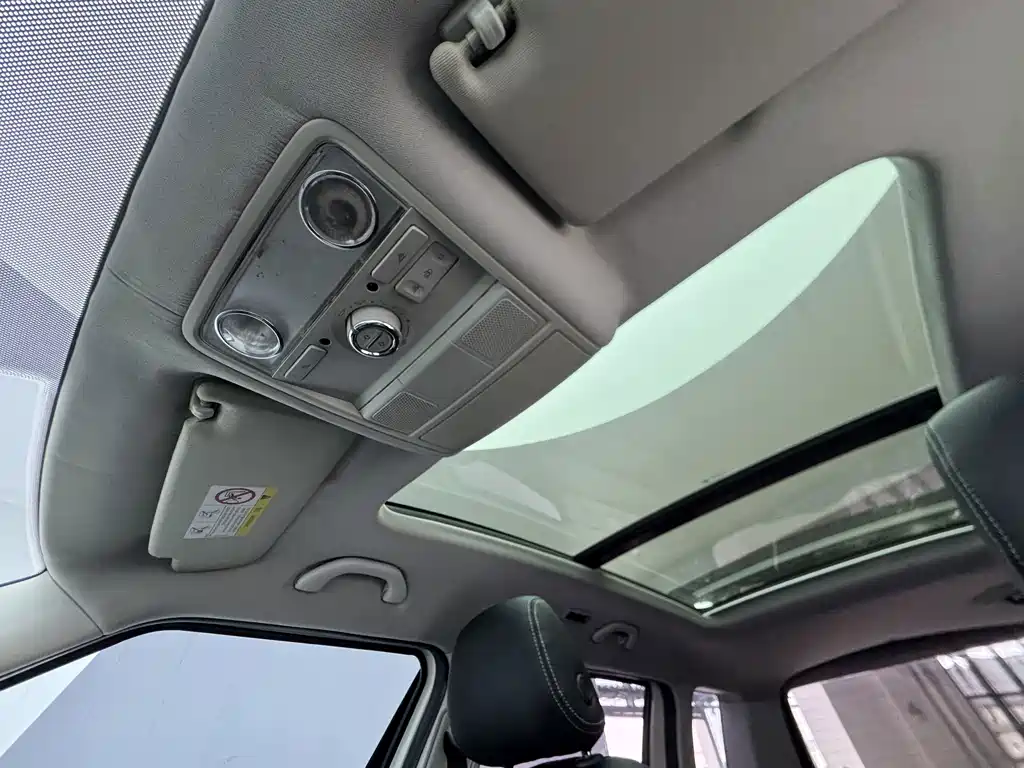 Skoda Yeti 2018 — фото 24