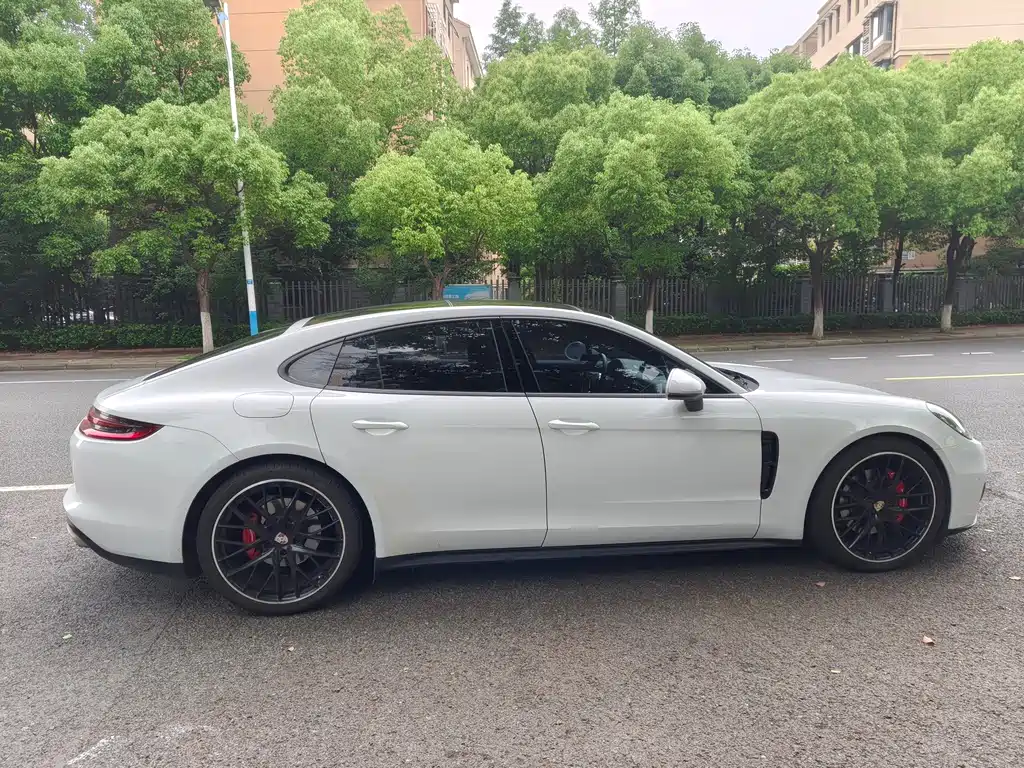 Porsche Panamera 2018 — фото 3
