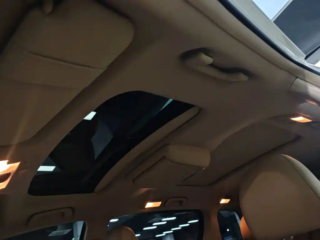 Toyota Previa 2018 — фото 18