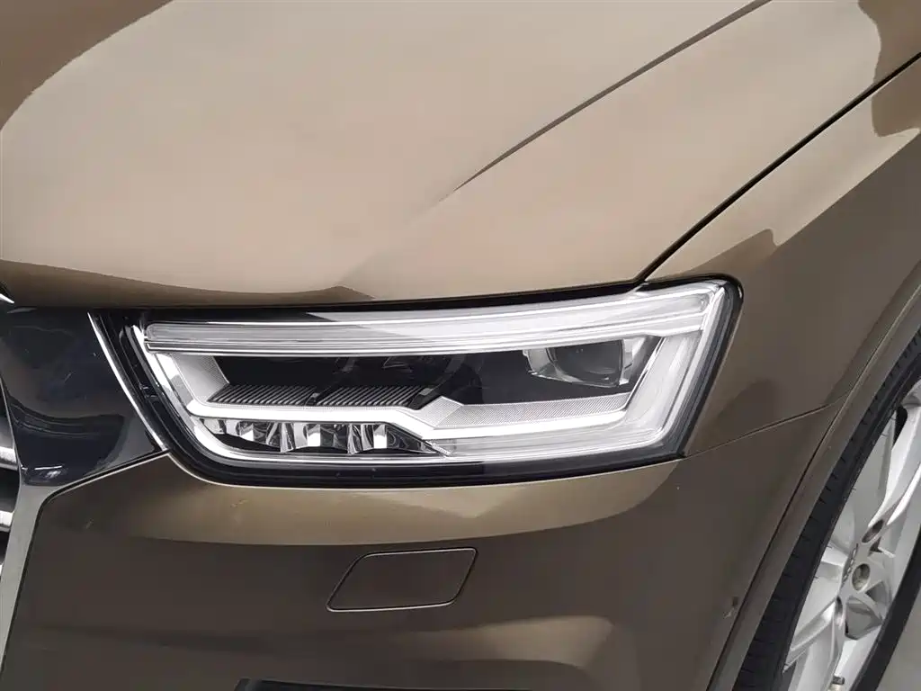 Audi Q3 2017 — фото 7