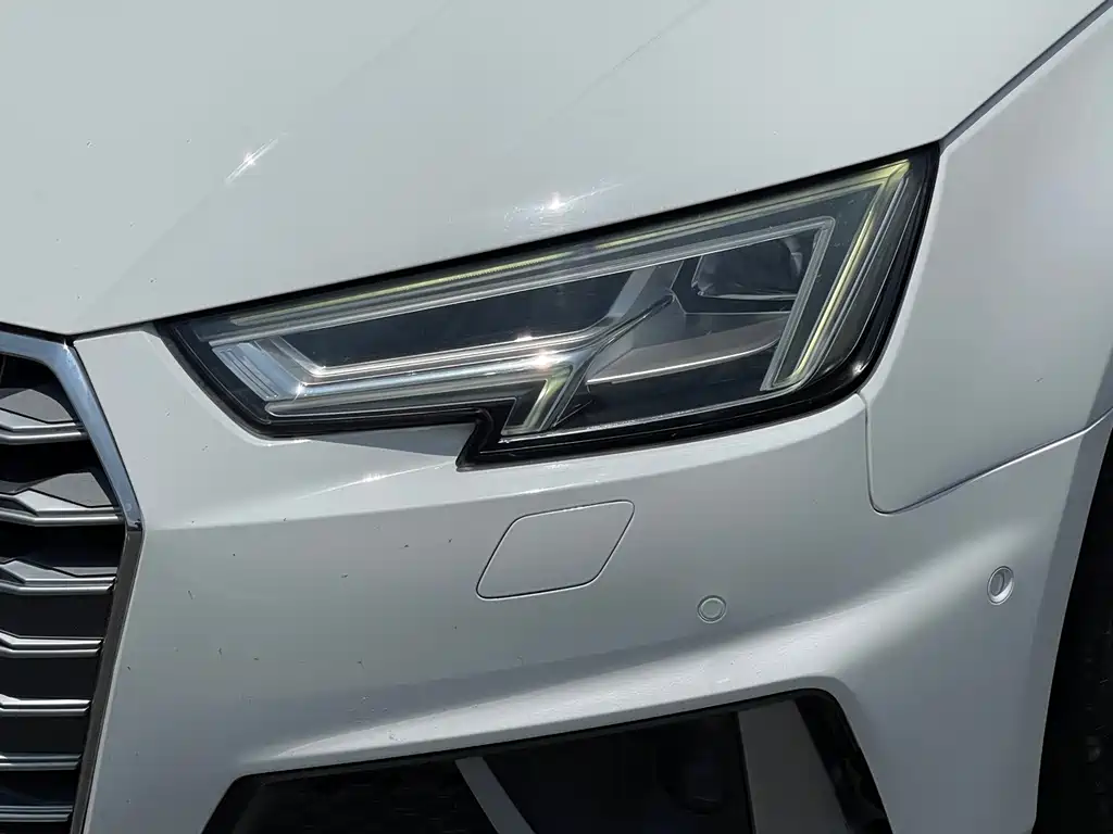 Audi A4L 2019