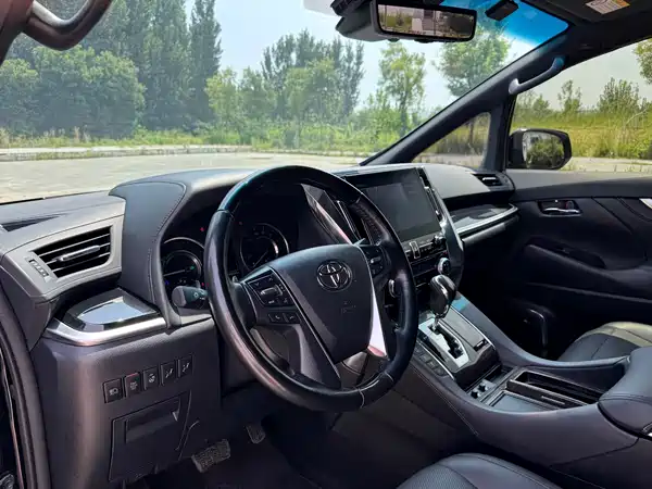 Toyota Vellfire 2022