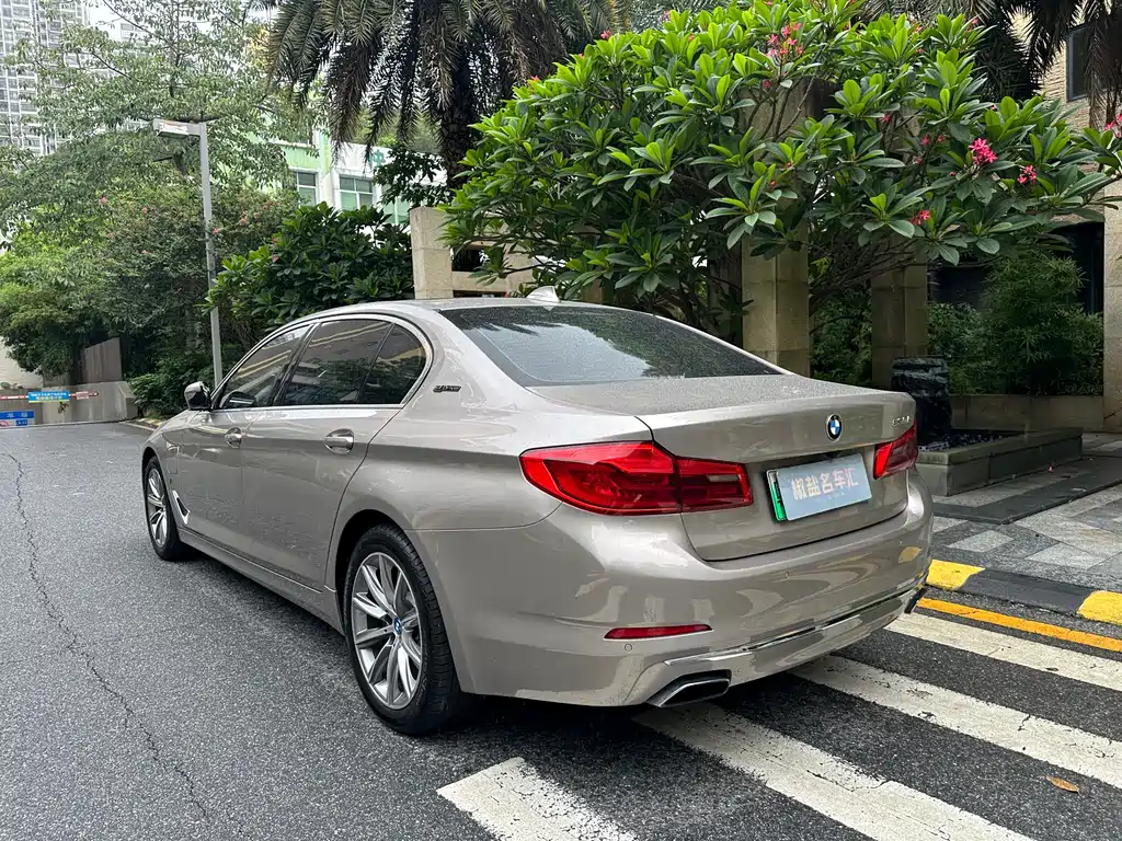 BMW 5 Series New Energy 2018 — фото 5