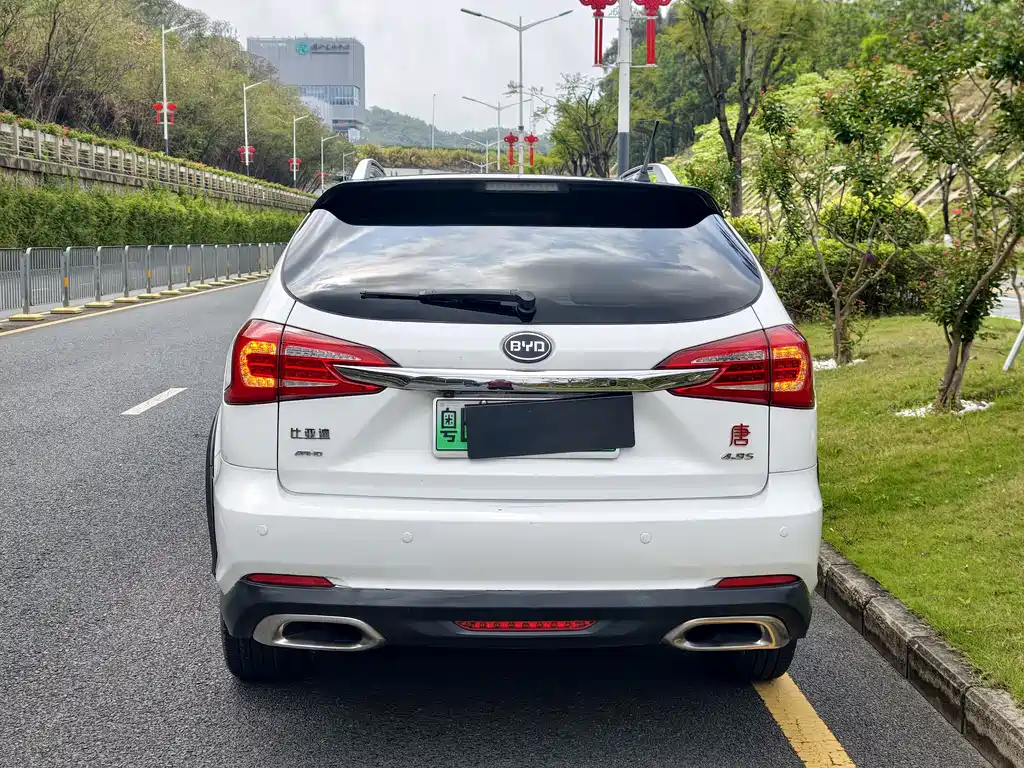 BYD Tang New Energy 2015 — фото 5
