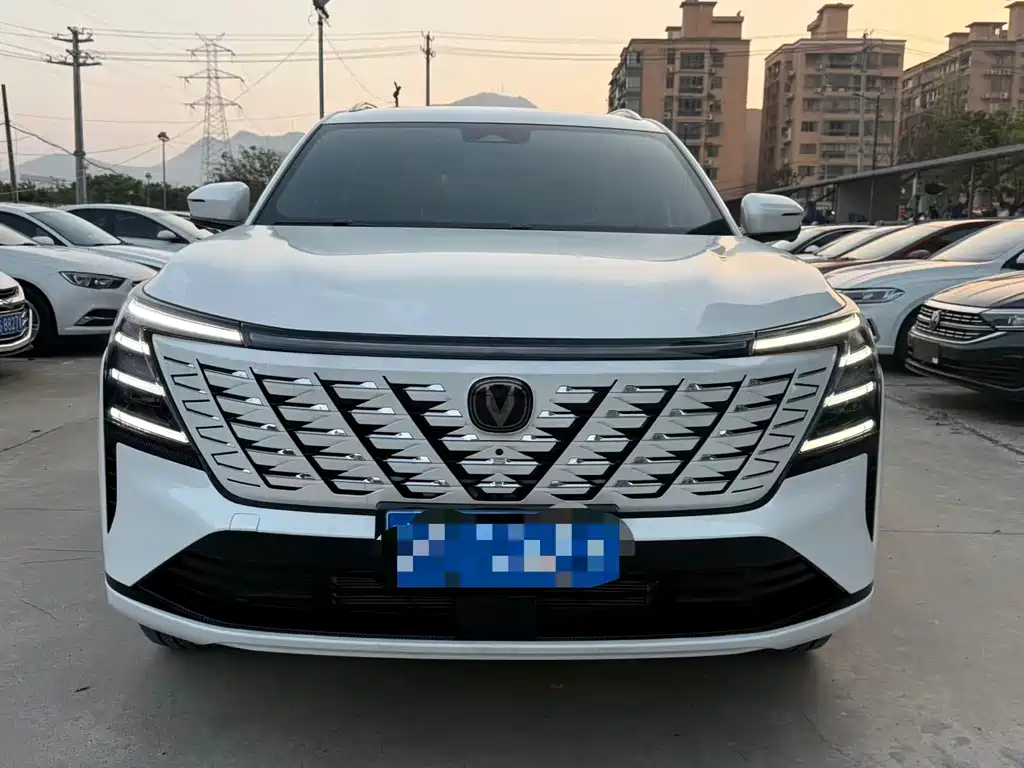 Changan CS75 PLUS 2025 — фото 2