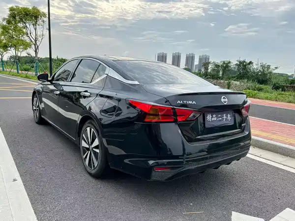 Nissan Teana 2022