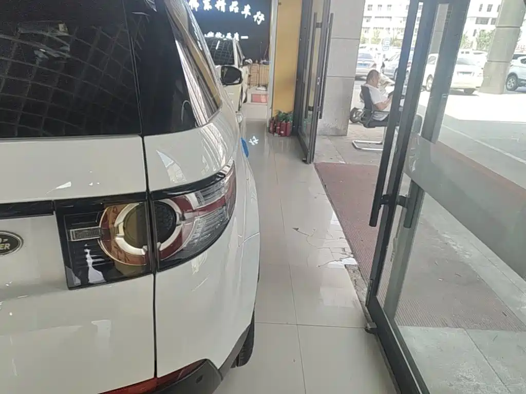 Land Rover Discovery Sport 2019 — фото 24