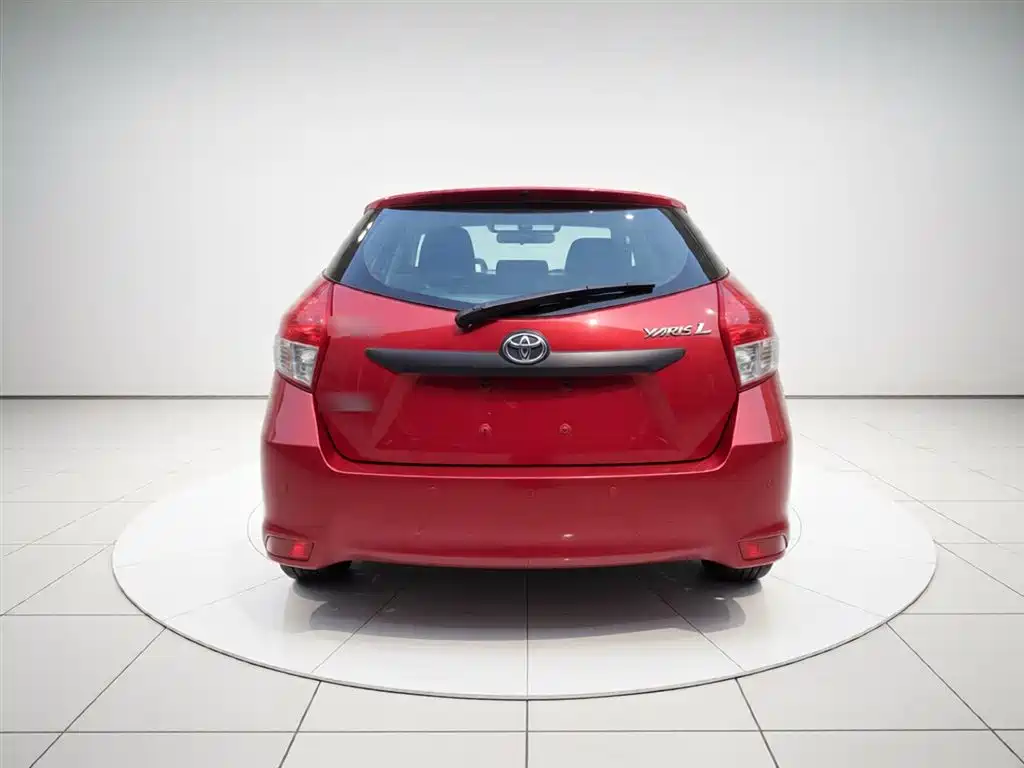 Toyota Yaris L 2016 — фото 6
